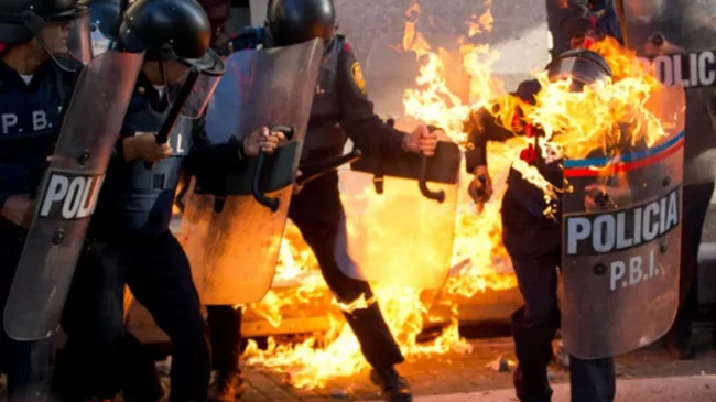 Policías y guardias civiles se 'reconcilian' y convocan la «mayor protesta de la historia» contra el Gobierno