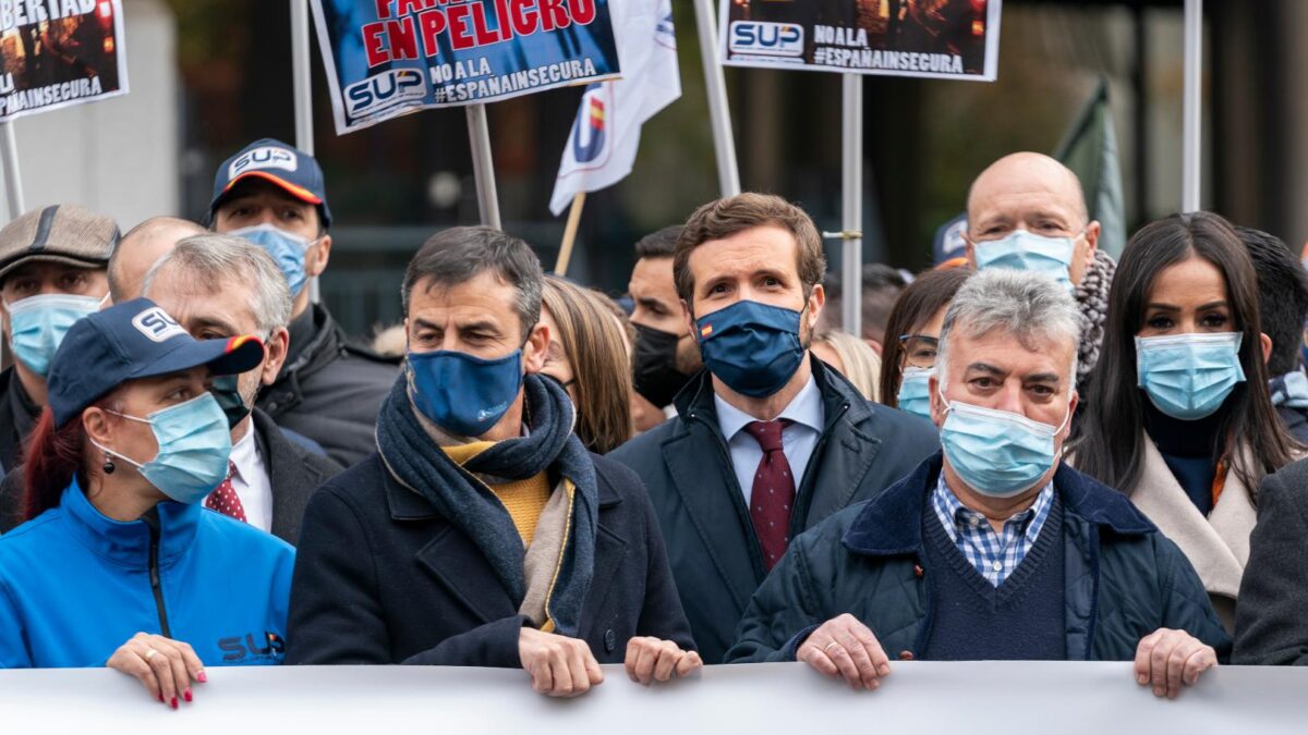 La agenda de Casado complica otra ‘foto de Colón’ en la manifestación del sábado