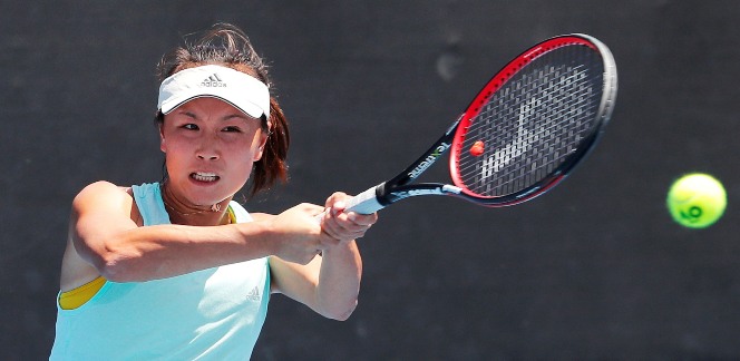 Publican nuevos vídeos de la tenista Peng Shuai en un evento deportivo