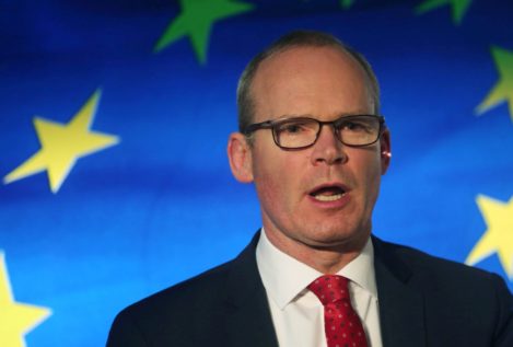 Irlanda amenaza a Reino unido con el fin del acuerdo comercial con la UE