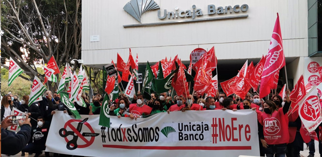 Los trabajadores de Unicaja se concentran mañana en toda España contra el ERE