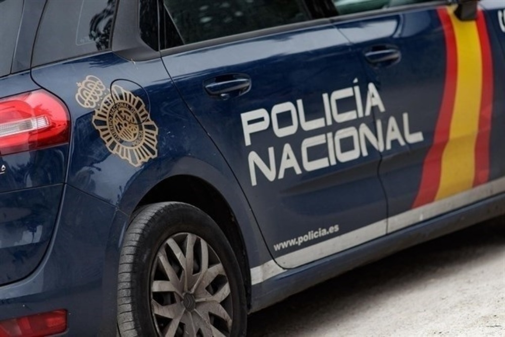 Un policía local de Ceuta, herido de gravedad por la agresión de un grupo de jóvenes