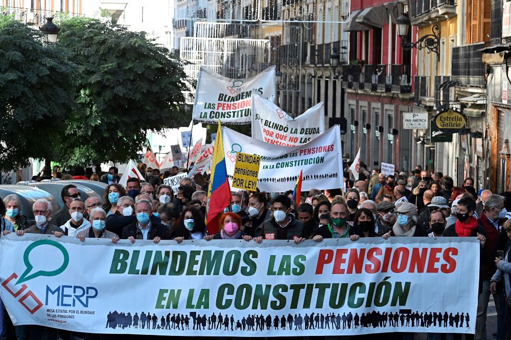 Cientos de manifestantes en varias ciudades rechazan la reforma de las pensiones