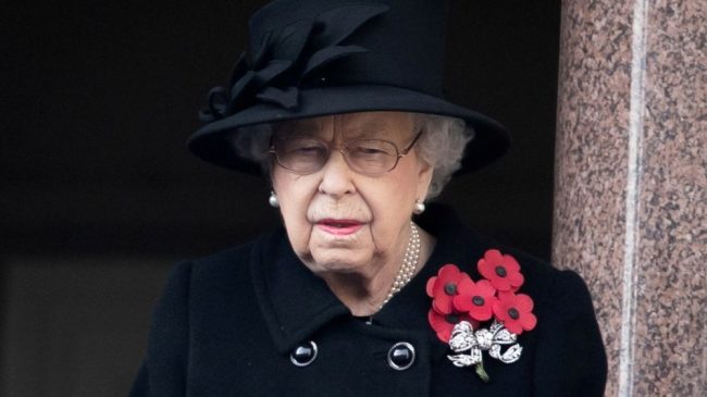 Isabel II vuelve a cancelar su asistencia a un acto por problemas de salud