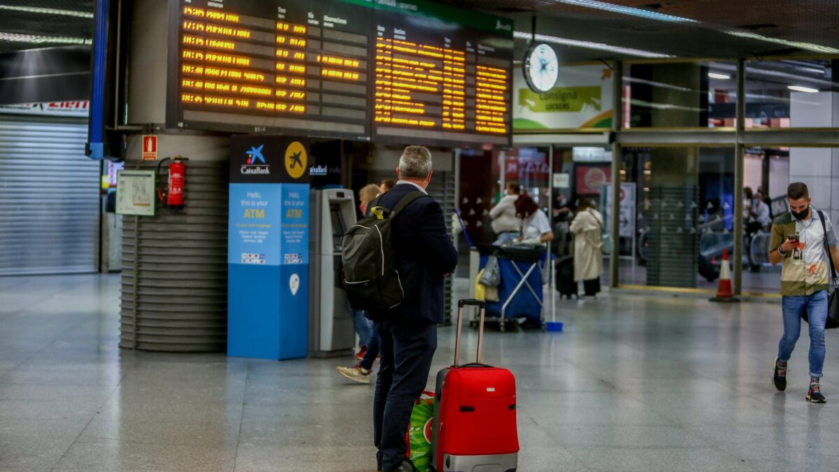 Renfe se adelanta al ‘Black Friday’ y ofrece miles de billetes en oferta para Ave y Larga Distancia