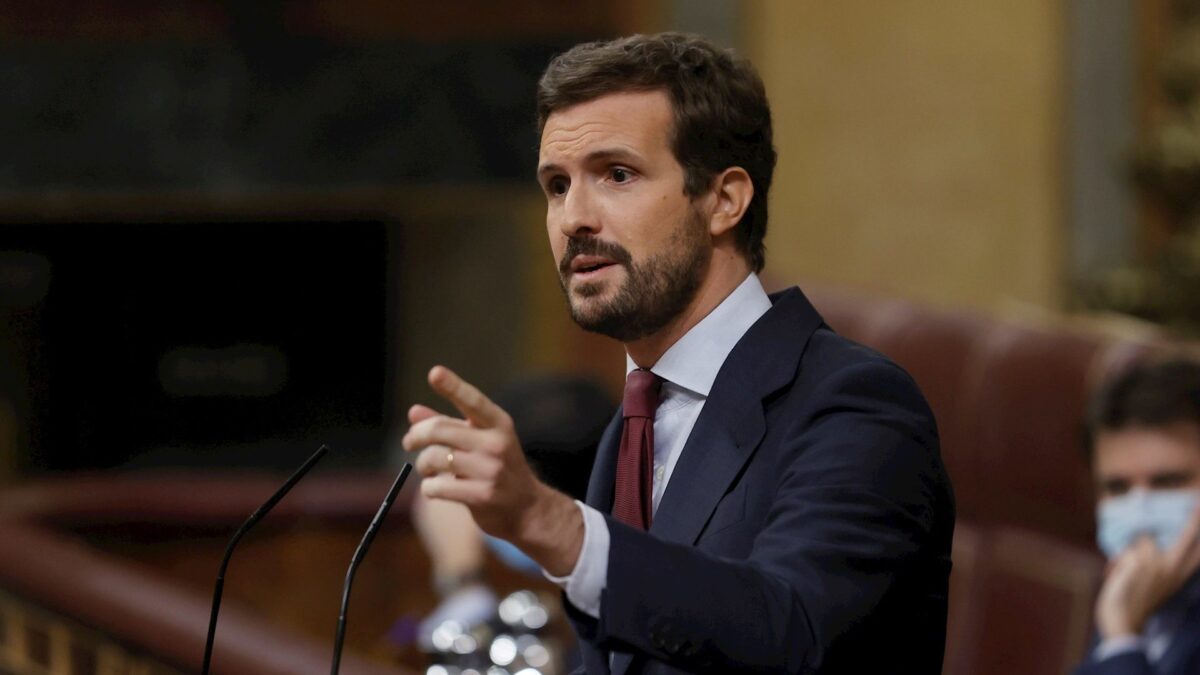 Casado carga en el Congreso contra la gestión de la pandemia y el reparto de los fondos