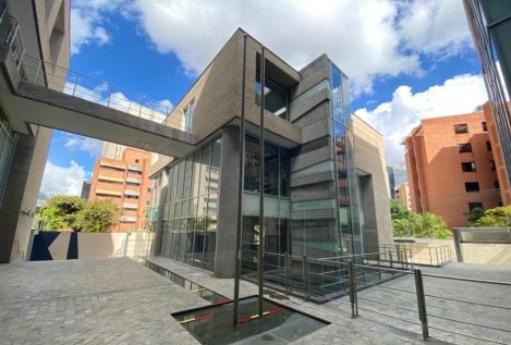 España tiene vacía desde 2020 su nueva embajada en Caracas tras gastar 9 millones