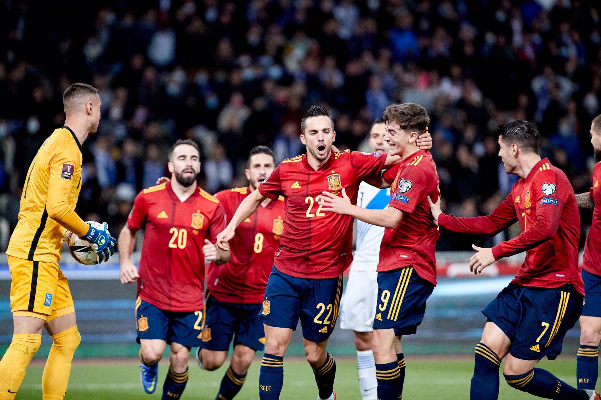 España encarrila su billete al Mundial tras imponerse a Grecia (0-1)