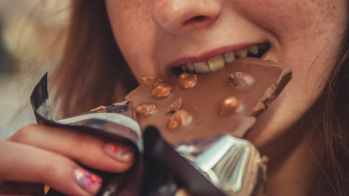 Comer a deshoras puede aumentar el riesgo de padecer cáncer