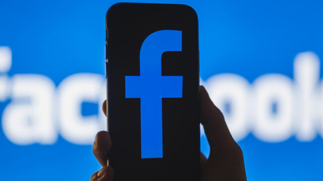 Un informe interno apunta a que Facebook permitió contenido plagiado o reciclado
