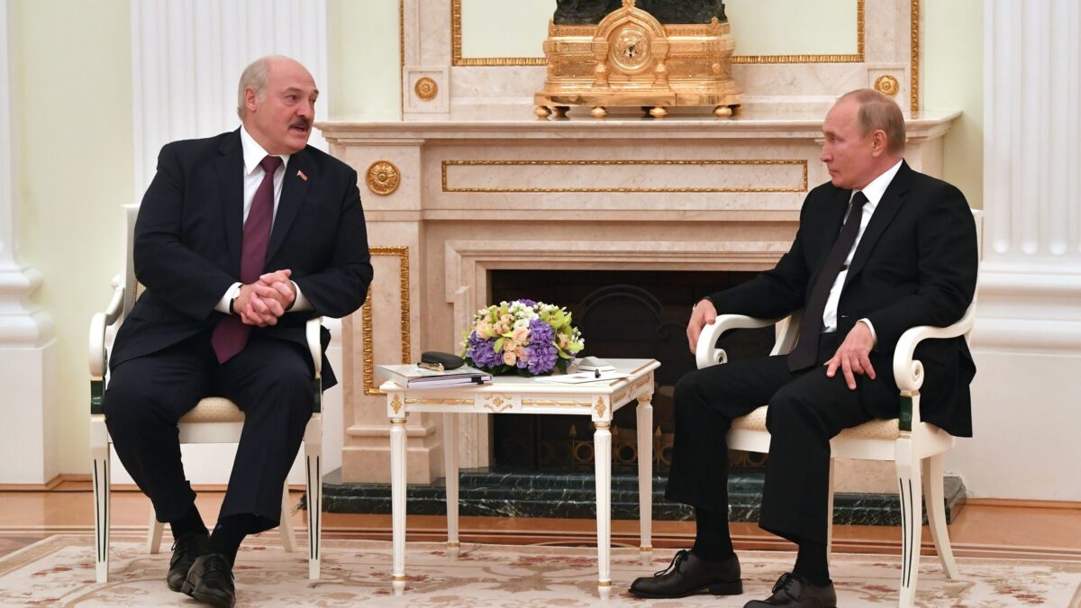 Putin y Lukashenko abordan «posibles medidas conjuntas» de Rusia y Bielorrusia al bloqueo de Kaliningrado