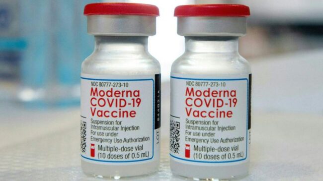 Moderna asegura que podría crear una vacuna contra la variante ómicron para 2022