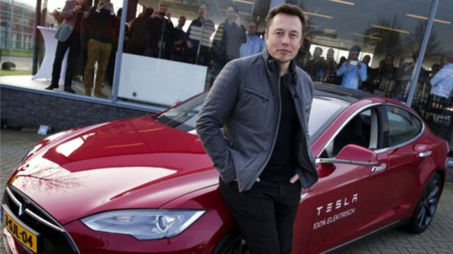 Elon Musk pierde 50 mil millones de dólares en una caída histórica de las acciones de Tesla tras una encuesta en Twitter