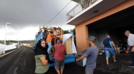 Los afectados por el volcán de La Palma piden saber cómo y cuándo llegarán las ayudas del Gobierno
