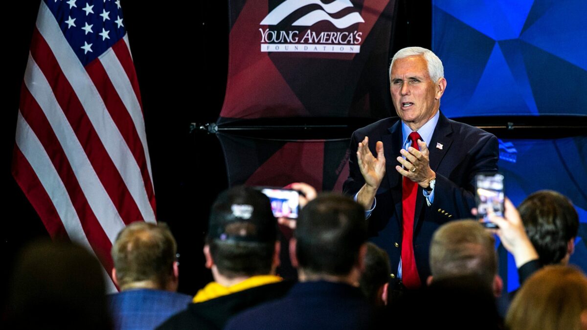 (VÍDEO) Así responde Pence cuando le preguntan por quién le convenció para descartar el fraude que denunció Trump