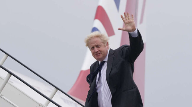 Reino Unido veta vuelos desde seis países africanos ante una nueva variante covid