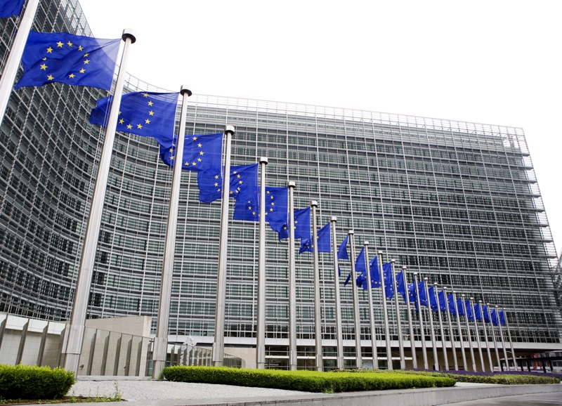 Bruselas vuelve a contradecir al Gobierno: recorta en 1,6 puntos la previsión de crecimiento, hasta el 4,6%