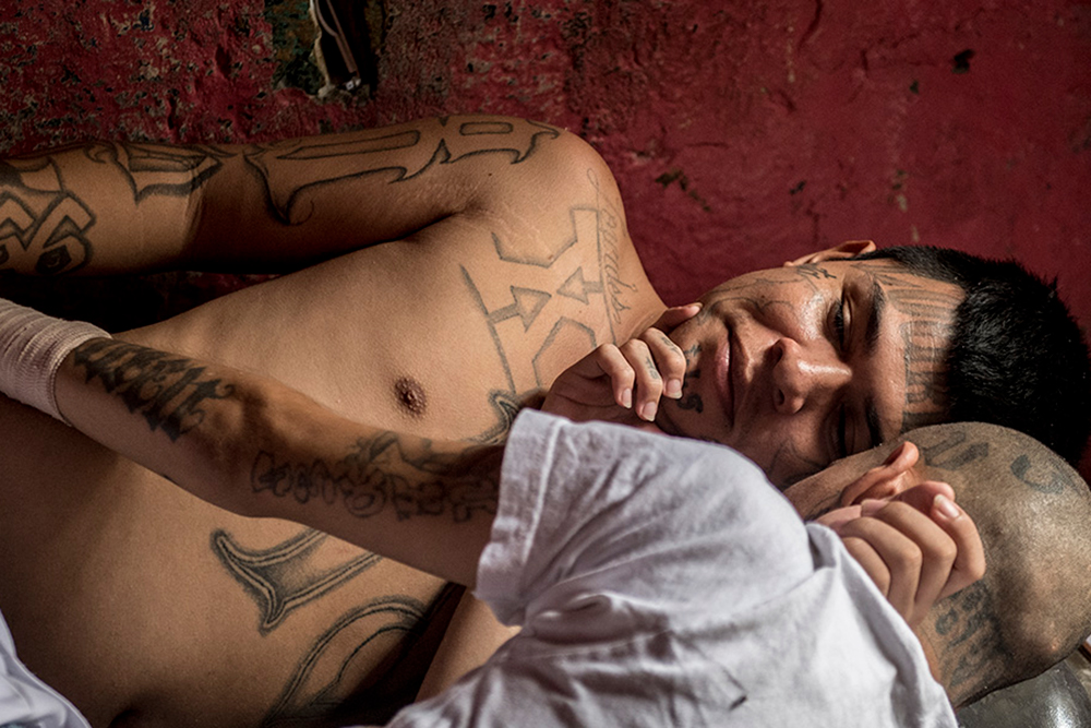 Pandilleros y homosexuales: la compleja historia del documental 'Imperdonable'