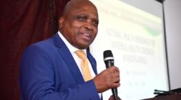 Sudáfrica carga contra la reacción internacional a su nueva variante: "Injustificada, contraproducente y draconiana"