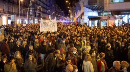 (VÍDEO) Casi 2.000 personas se reunieron en Barcelona para protestar por la subida del precio de la luz
