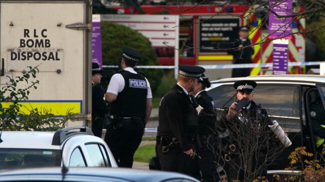 (VÍDEO) La policía declara "atentado terrorista" la explosión al lado de un hospital en Liverpool