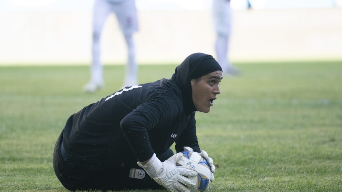 Jordania pide una «verificación de género»: acusa a Irán de alinear a un hombre en su selección femenina de fútbol