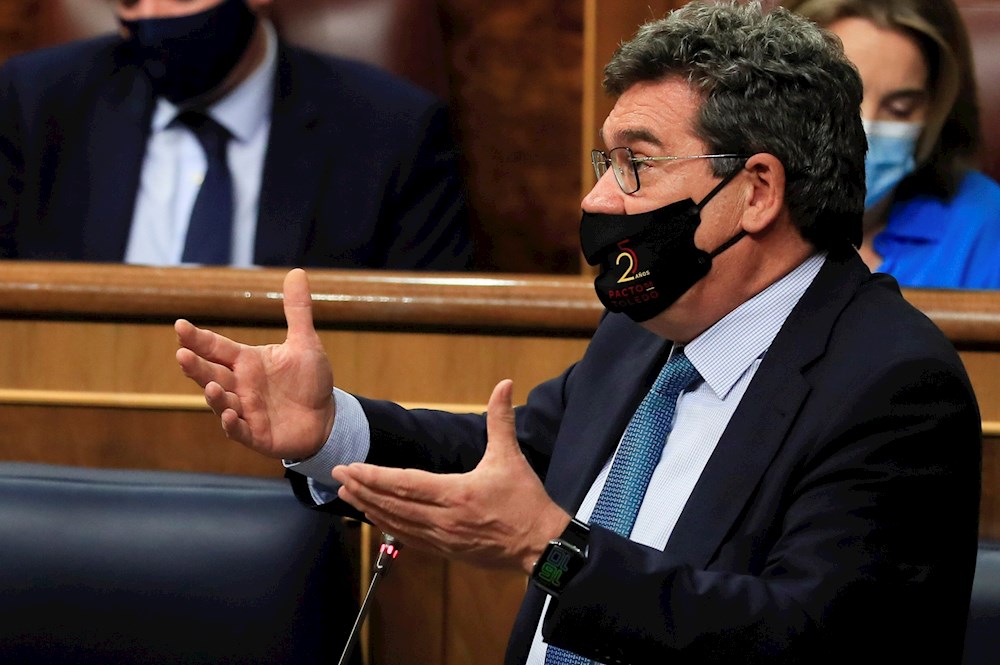 Bruselas exige al Gobierno ampliar el tiempo de cálculo de las pensiones para recibir los fondos