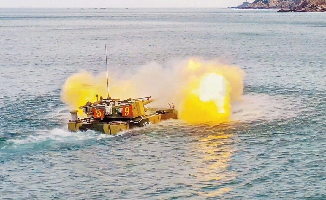 Conflicto con Taiwán: Pekín realiza maniobras con fuego real en el mar de la China Oriental