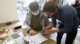 Sanidad notifica 24 muertes más por covid con la incidencia en 171 puntos