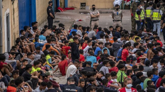 Cerca de 1.000 marroquíes siguen en Ceuta seis meses después de las entradas ilegales en masa