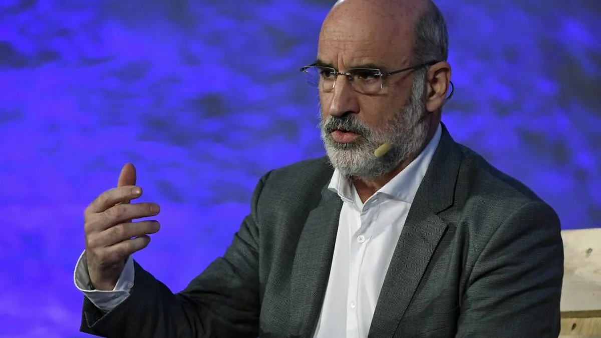 Fernando Aramburu, muy duro con el nuevo decreto educativo del Gobierno: “Fomenta el mínimo esfuerzo”