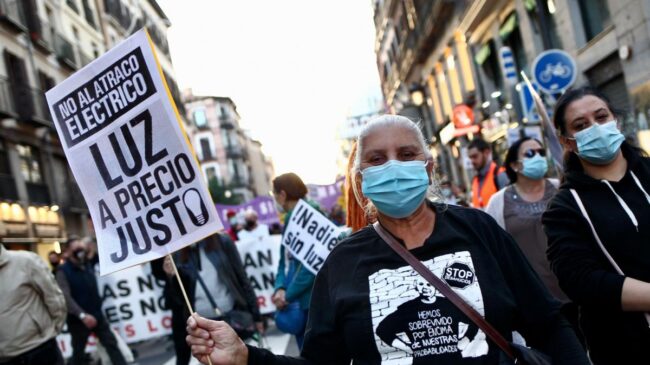 Convocan en Barcelona la primera gran manifestación contra la subida de la luz