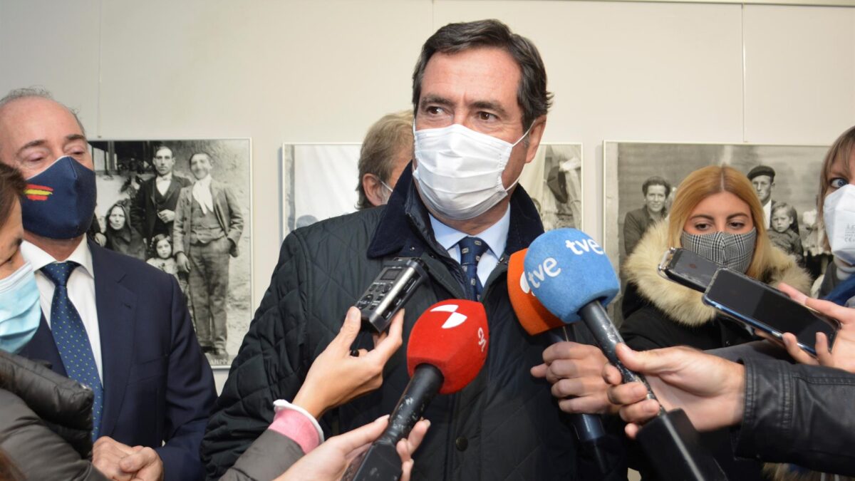 La CEOE se niega a aceptar un acuerdo sobre las pensiones que implique subir las cotizaciones