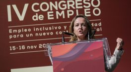 Calviño espera que sindicatos y empresarios apoyen al Gobierno para "reforzar y mejorar" las pensiones