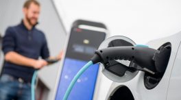 Un 26% de los españoles prefiere un coche eléctrico o híbrido frente al 7,5% del año pasado