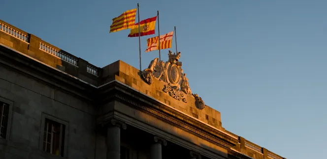 El 84% de los ayuntamientos catalanes no exhibe la bandera española