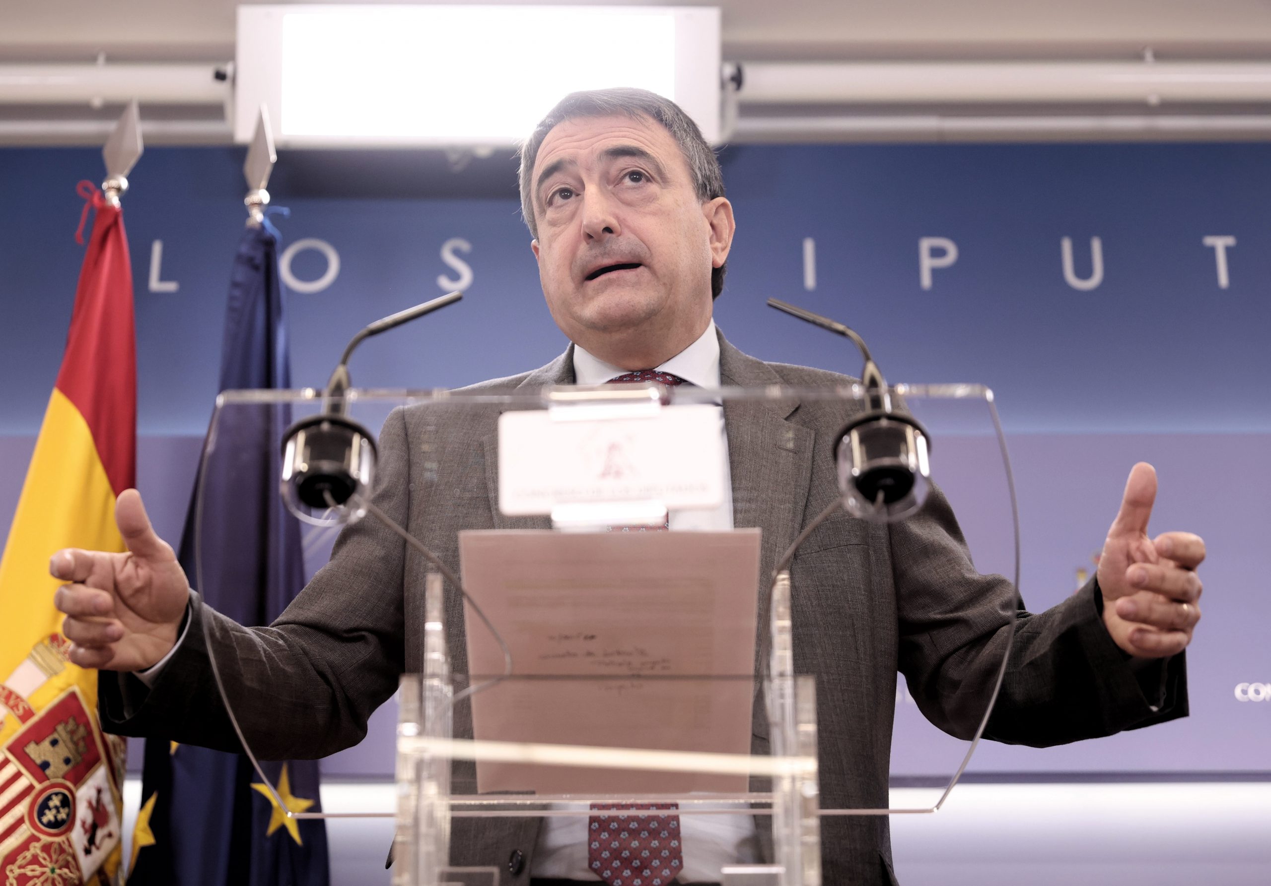El Gobierno se abre a negociar con el PNV la prevalencia de los convenios autonómicos