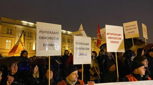 Masivas protestas en Polonia contra la llegada de inmigrantes a la frontera con Bielorrusia