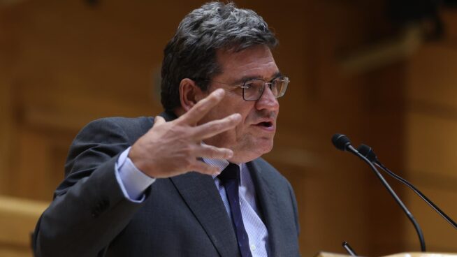 Escrivá pasa del 0,5% al 0,6 en su propuesta de cotización extraordinaria para pagar las pensiones
