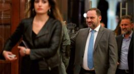 Ábalos anuncia medidas legales contra el medio que le acusa de haber sido relevado de Moncloa por llevar una "oscura doble vida"