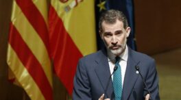 El rey Felipe Vl vuelve a la entrega de despachos a jueces en Barcelona después de su veto en 2020