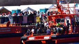 Llegada masiva de inmigrantes: rescatan a más de 400 a bordo de diez pateras en Canarias