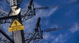 El precio de la luz se disparará este martes un 28%, hasta los 274,56 MWh, el segundo máximo histórico