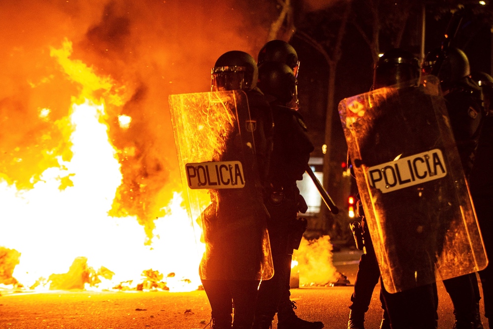 Marlaska no frena la reforma de la Ley de Seguridad y policías y guardias civiles convocan movilizaciones