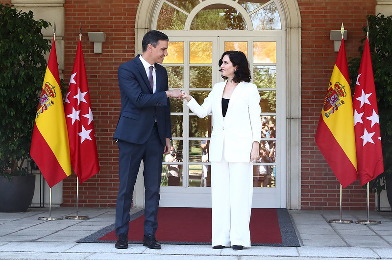 Moncloa atribuye a «la ambición de Ayuso» a la recuperación del PSOE en las encuestas