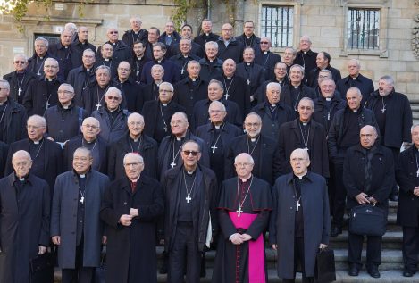 Los obispos españoles aprueban una norma para afrontar abusos a menores, pero descartan un investigación estadística