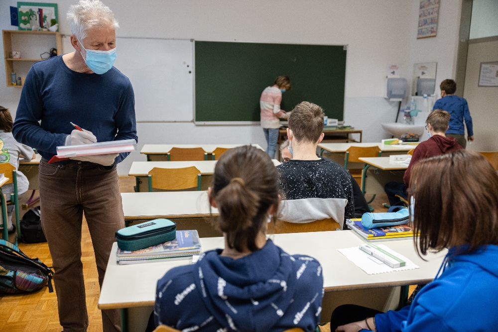 El 85% de los profesores señala que los cambios normativos priorizan «posicionamientos ideológicos»