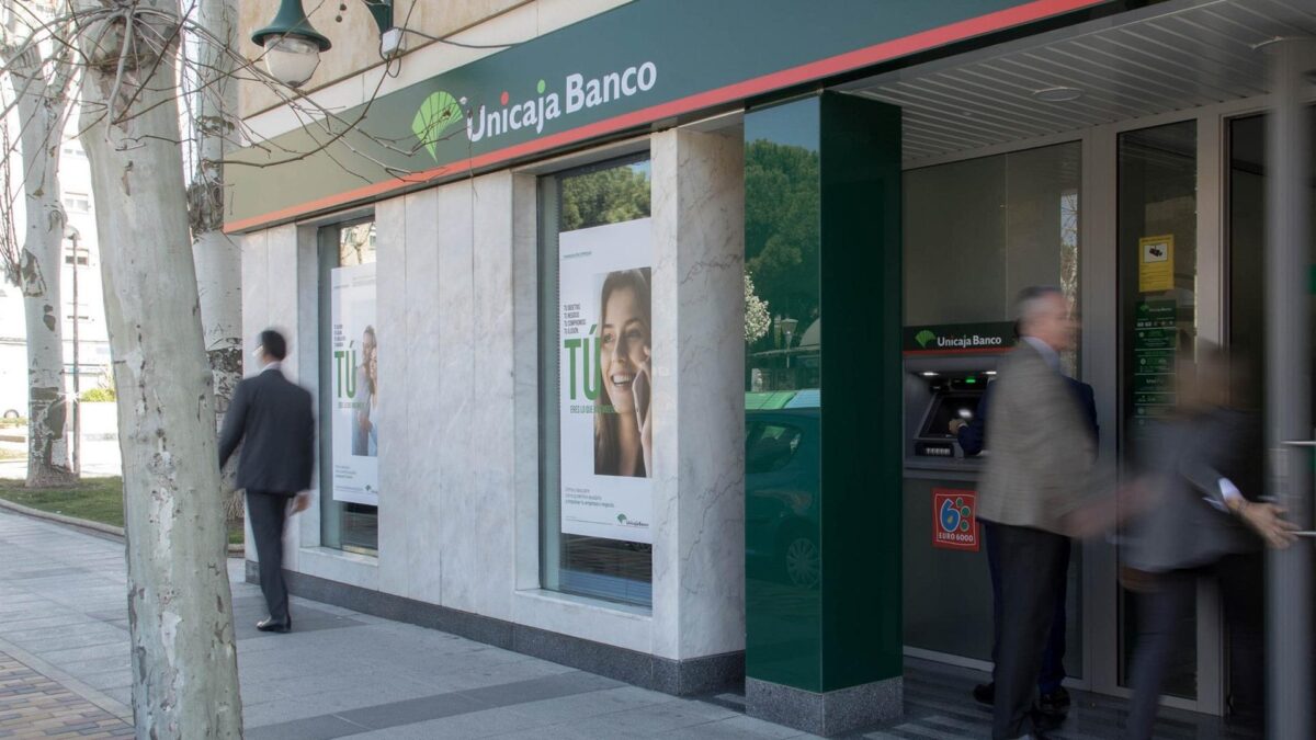 Unicaja cifra en 368 millones el impacto del ERE acordado para un máximo de 1.513 trabajadores