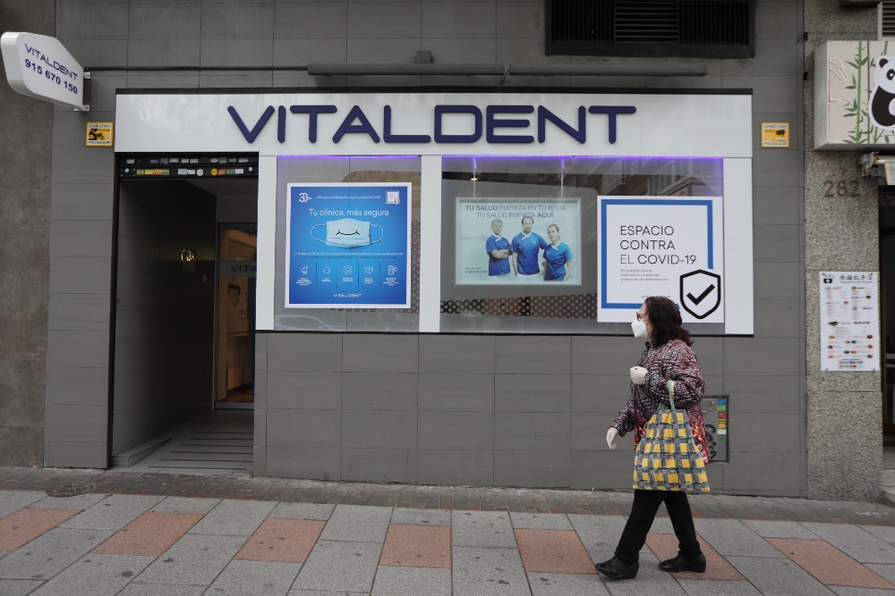 La juez archiva el 'pelotazo' de Javier Botín en Vitaldent tras practicar solo una diligencia en ocho meses