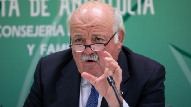 La Junta de Andalucía cree que ómicron «es 70 veces más contagiosa»